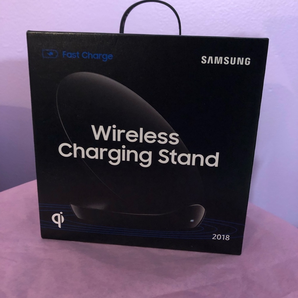 SAMSUNG CHARGER- WORKS WITH IPHONE ALSO😃